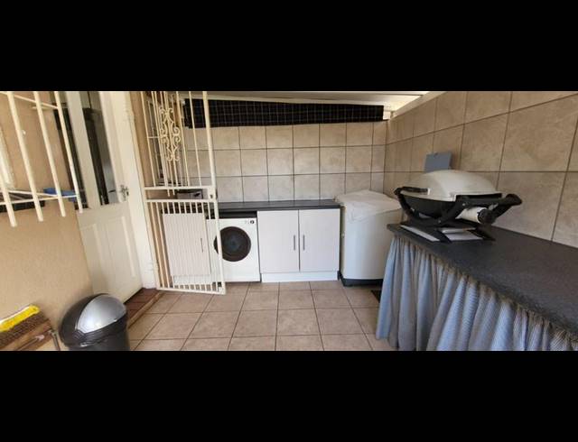 2 BEDROOM SIMPLEX FOR SALE IN ALBERTSDAL